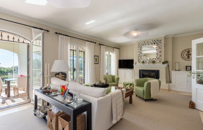 Resale - House - Detached Villa - Marbella - Nueva Andalucia