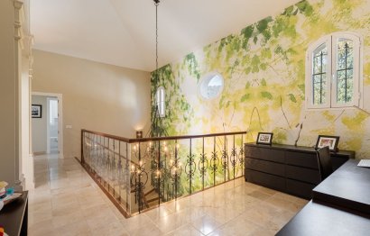 Resale - House - Detached Villa - Marbella - Nueva Andalucia