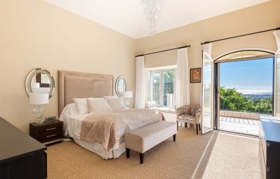 Resale - House - Detached Villa - Marbella - Nueva Andalucia