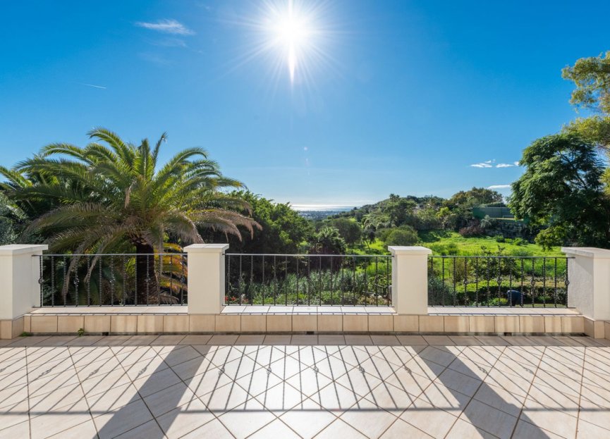 Resale - House - Detached Villa - Marbella - Nueva Andalucia