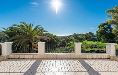 Resale - House - Detached Villa - Marbella - Nueva Andalucia