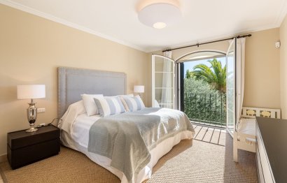 Resale - House - Detached Villa - Marbella - Nueva Andalucia