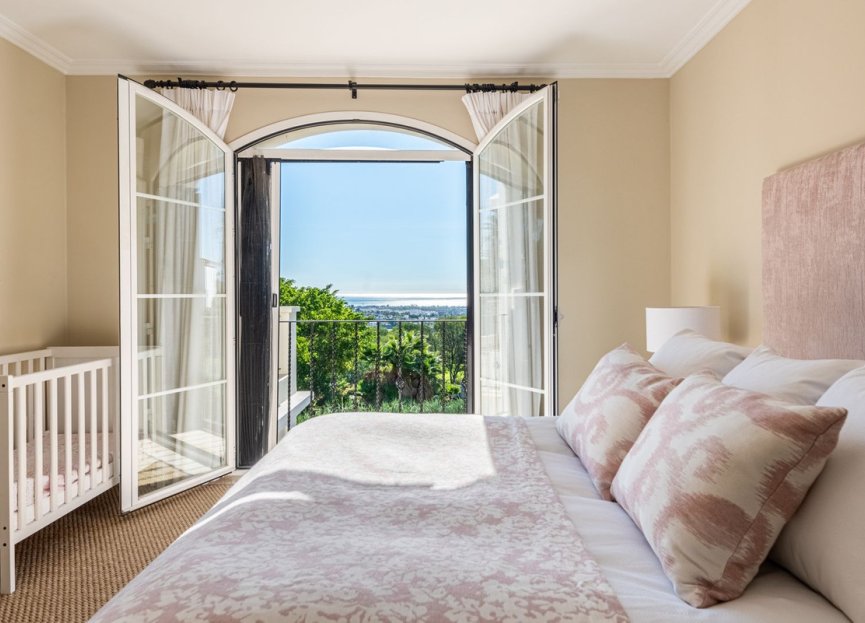 Resale - House - Detached Villa - Marbella - Nueva Andalucia