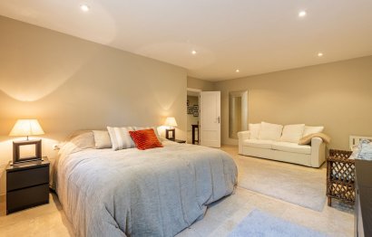 Resale - House - Detached Villa - Marbella - Nueva Andalucia