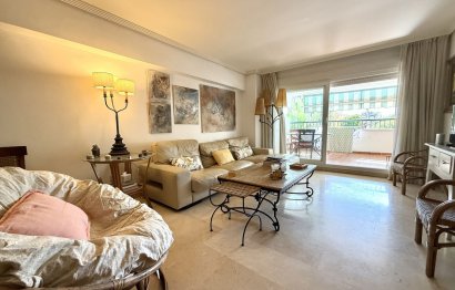 Resale - Ground floor apartment - Marbella - Guadalmina Baja