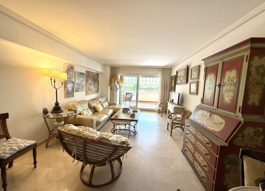 Resale - Ground floor apartment - Marbella - Guadalmina Baja