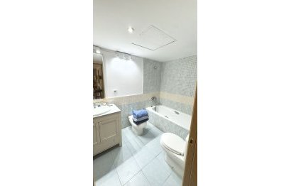 Resale - Ground floor apartment - Marbella - Guadalmina Baja