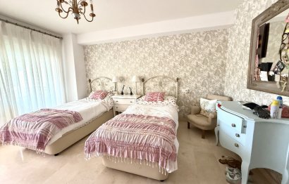 Resale - Ground floor apartment - Marbella - Guadalmina Baja