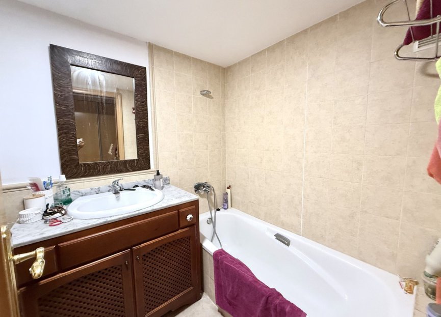 Resale - Ground floor apartment - Marbella - Guadalmina Baja