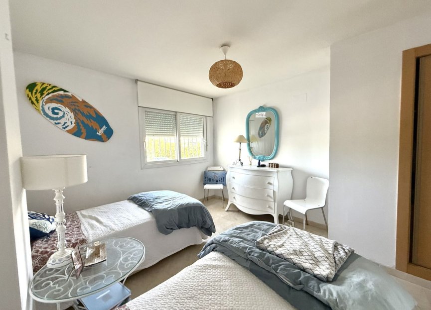 Resale - Ground floor apartment - Marbella - Guadalmina Baja