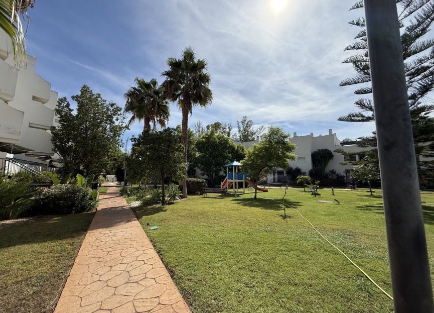 Resale - Ground floor apartment - Marbella - Guadalmina Baja