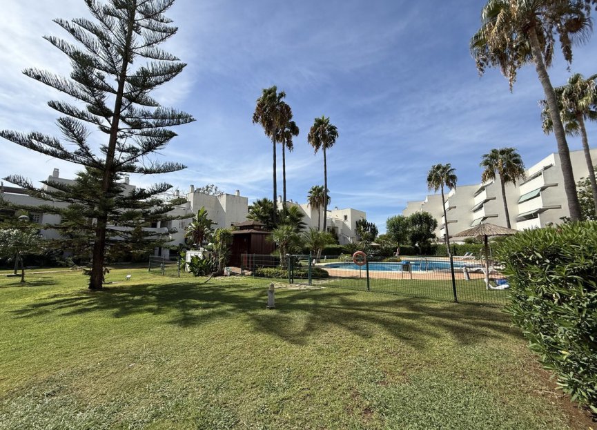 Resale - Ground floor apartment - Marbella - Guadalmina Baja