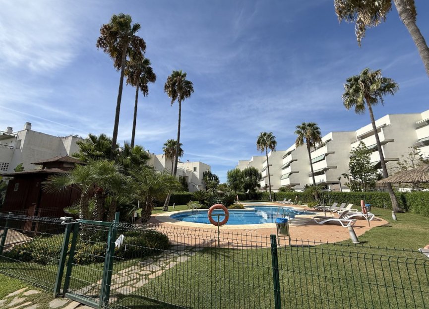 Resale - Ground floor apartment - Marbella - Guadalmina Baja