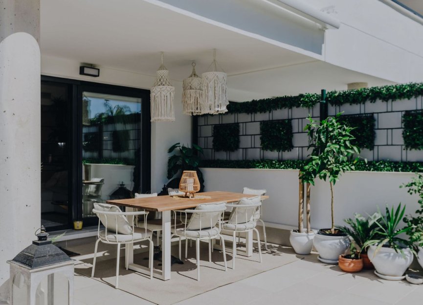 Resale - Ground floor apartment - Estepona - Selwo