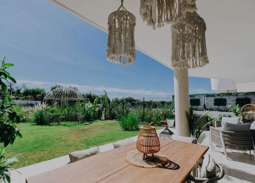 Resale - Ground floor apartment - Estepona - Selwo