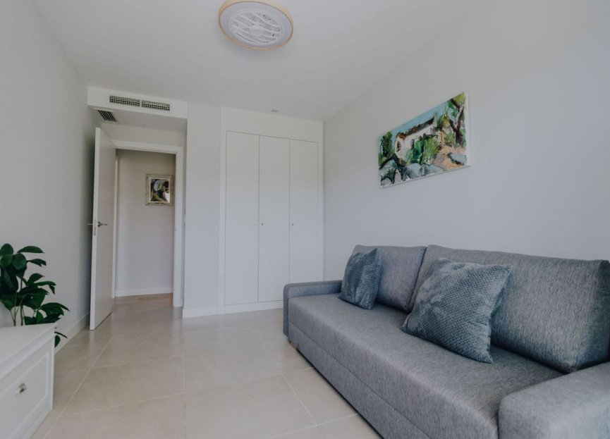 Resale - Ground floor apartment - Estepona - Selwo