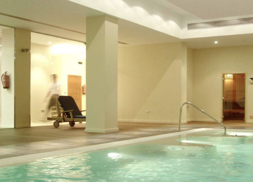 Resale - Ground floor apartment - Benahavís - Benahavís Centro