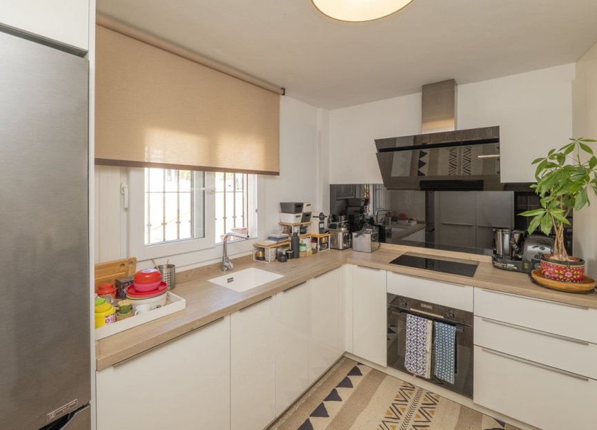 Resale - Apartment - Middle Floor Apartment - Marbella - Altos de los Monteros