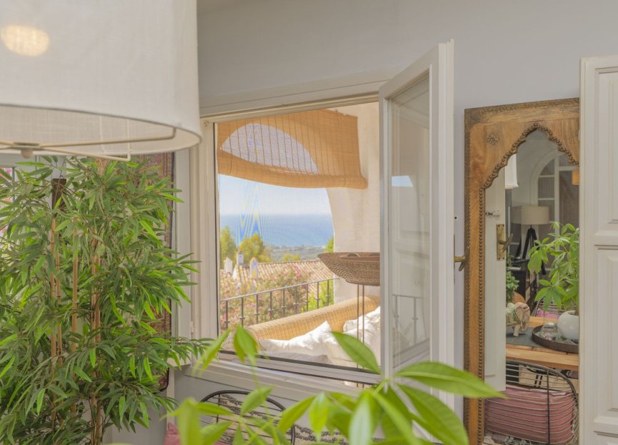 Resale - Apartment - Middle Floor Apartment - Marbella - Altos de los Monteros