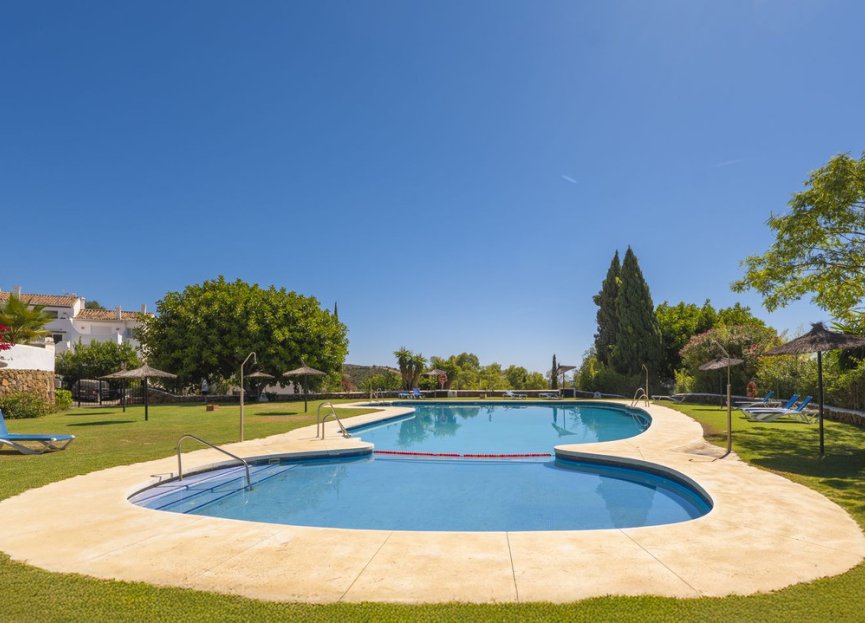 Resale - Apartment - Middle Floor Apartment - Marbella - Altos de los Monteros