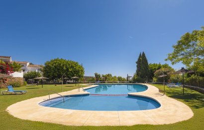 Resale - Apartment - Middle Floor Apartment - Marbella - Altos de los Monteros