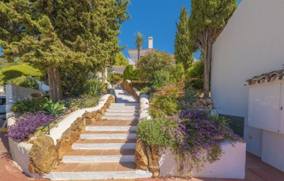 Resale - Apartment - Middle Floor Apartment - Marbella - Altos de los Monteros