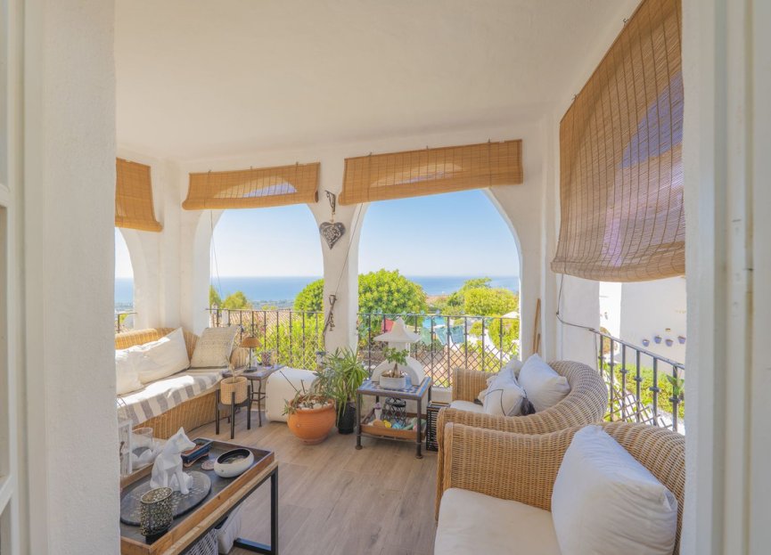 Resale - Apartment - Middle Floor Apartment - Marbella - Altos de los Monteros