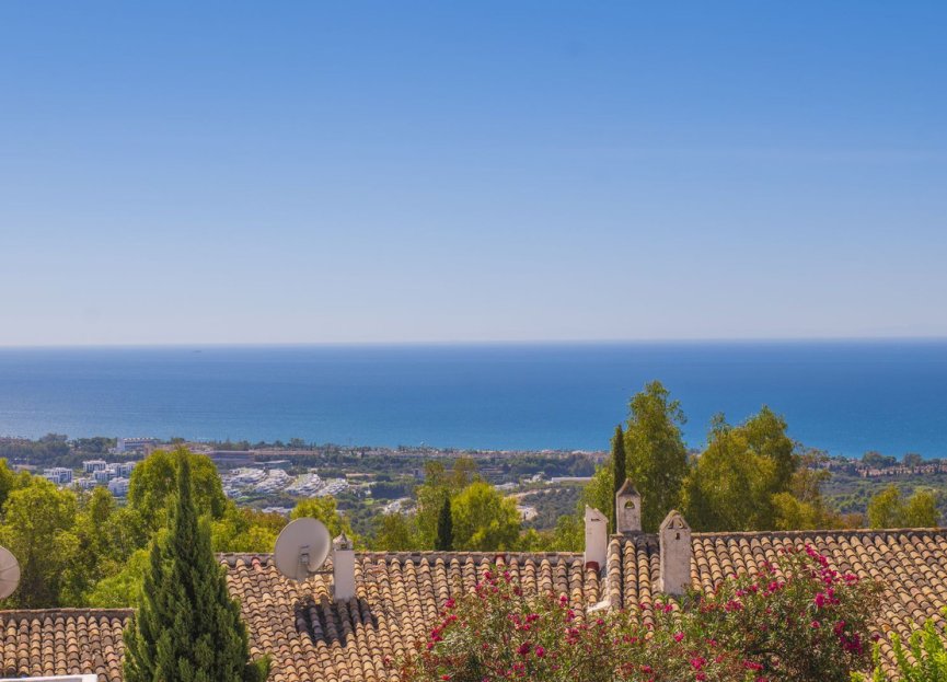 Resale - Apartment - Middle Floor Apartment - Marbella - Altos de los Monteros