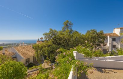 Resale - Apartment - Middle Floor Apartment - Marbella - Altos de los Monteros