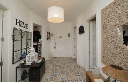 Resale - Apartment - Middle Floor Apartment - Marbella - Altos de los Monteros