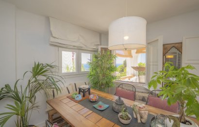 Resale - Apartment - Middle Floor Apartment - Marbella - Altos de los Monteros