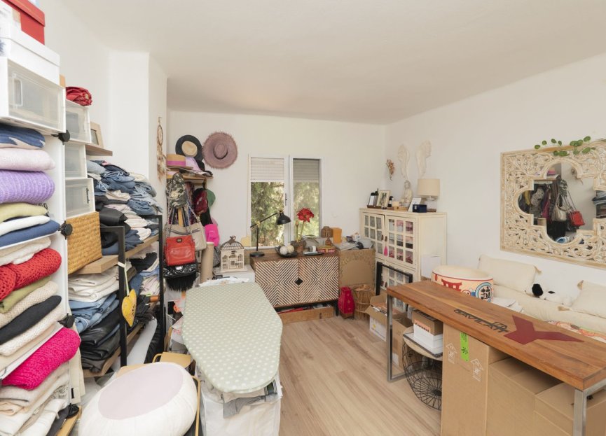 Resale - Apartment - Middle Floor Apartment - Marbella - Altos de los Monteros