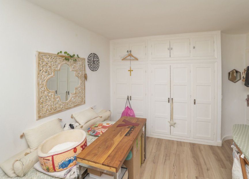 Resale - Apartment - Middle Floor Apartment - Marbella - Altos de los Monteros