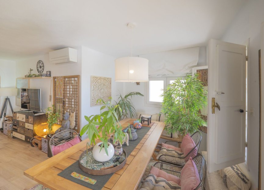 Resale - Apartment - Middle Floor Apartment - Marbella - Altos de los Monteros