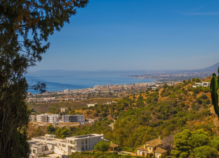 Resale - Apartment - Middle Floor Apartment - Marbella - Altos de los Monteros