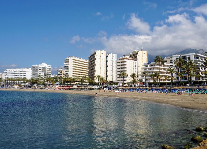 Resale - Apartment - Middle Floor Apartment - Marbella