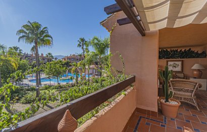 Resale - Apartment - Middle Floor Apartment - Estepona - Hacienda del Sol