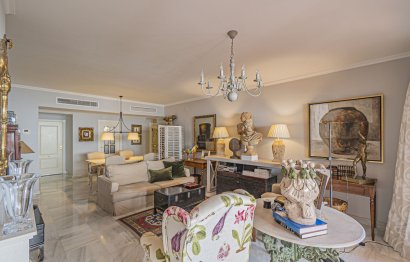 Resale - Apartment - Middle Floor Apartment - Estepona - Hacienda del Sol