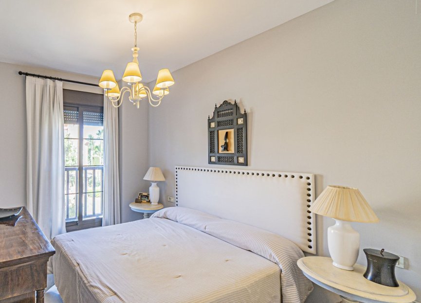 Resale - Apartment - Middle Floor Apartment - Estepona - Hacienda del Sol