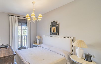 Resale - Apartment - Middle Floor Apartment - Estepona - Hacienda del Sol