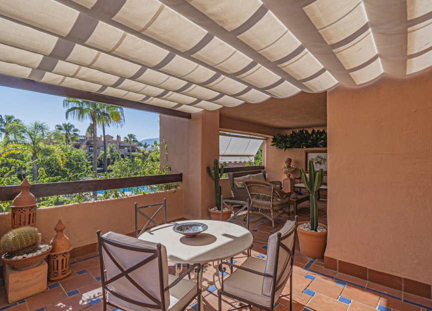 Resale - Apartment - Middle Floor Apartment - Estepona - Hacienda del Sol