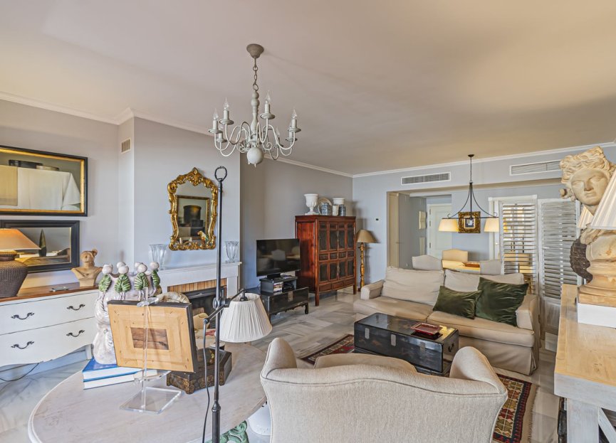 Resale - Apartment - Middle Floor Apartment - Estepona - Hacienda del Sol