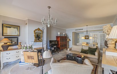 Resale - Apartment - Middle Floor Apartment - Estepona - Hacienda del Sol