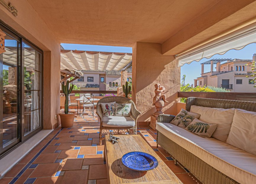 Resale - Apartment - Middle Floor Apartment - Estepona - Hacienda del Sol