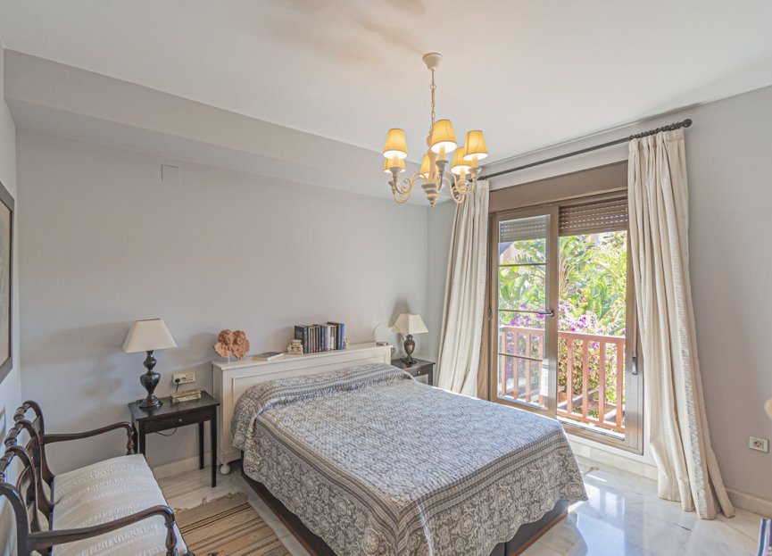 Resale - Apartment - Middle Floor Apartment - Estepona - Hacienda del Sol