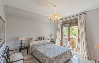 Resale - Apartment - Middle Floor Apartment - Estepona - Hacienda del Sol