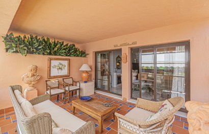 Resale - Apartment - Middle Floor Apartment - Estepona - Hacienda del Sol
