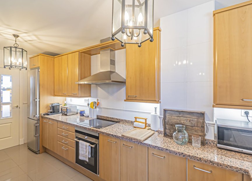 Resale - Apartment - Middle Floor Apartment - Estepona - Hacienda del Sol