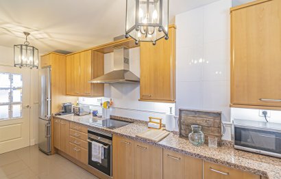 Resale - Apartment - Middle Floor Apartment - Estepona - Hacienda del Sol