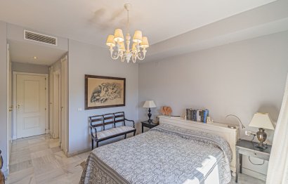 Resale - Apartment - Middle Floor Apartment - Estepona - Hacienda del Sol